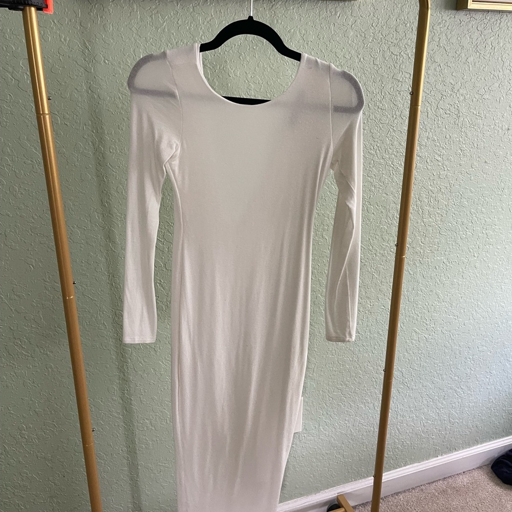 Elegant White Long Sleeve Dress